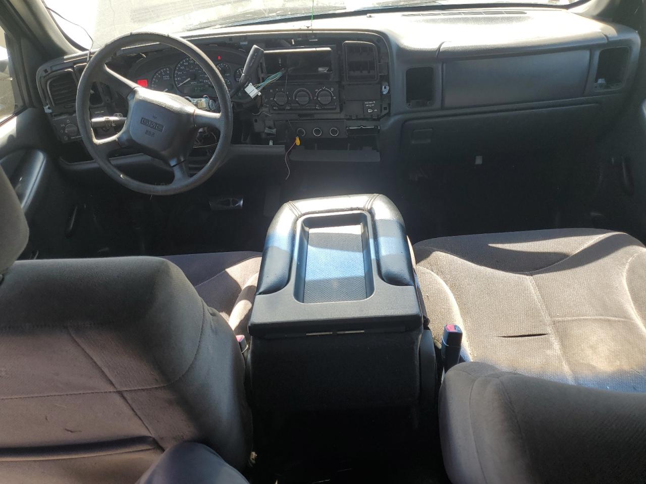 2002 GMC New Sierra C1500 VIN: 2GTEC19V821406911 Lot: 62879955