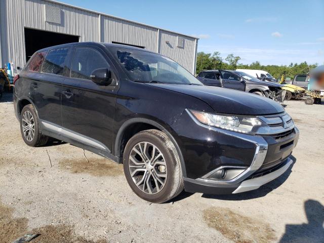  MITSUBISHI OUTLANDER 2017 Czarny
