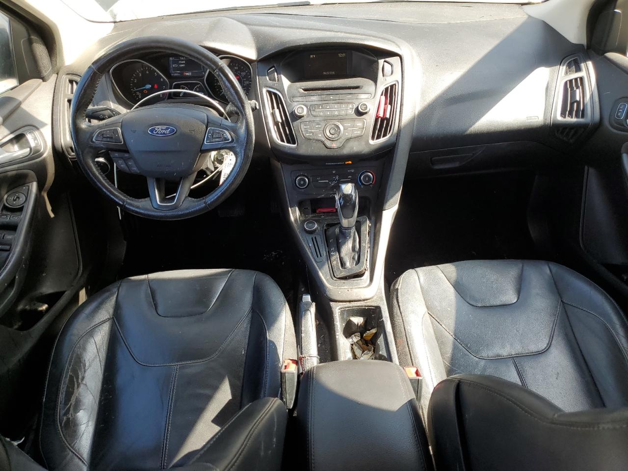 2015 Ford Focus Se VIN: 1FADP3K2XFL375176 Lot: 62776425