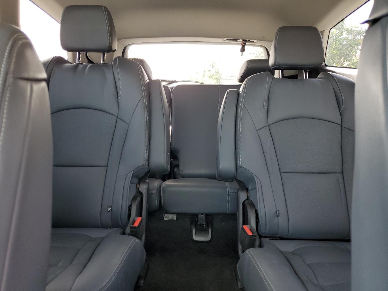 2019 Buick Enclave Essence VIN: 5GAERBKW3KJ272999 Lot: 60620365