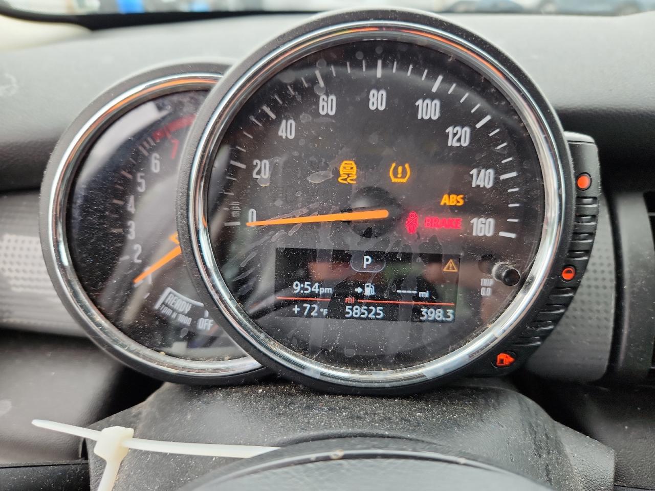 MINI COOPER 2016 VIN WMWXU1C52G2D10732 photo 9