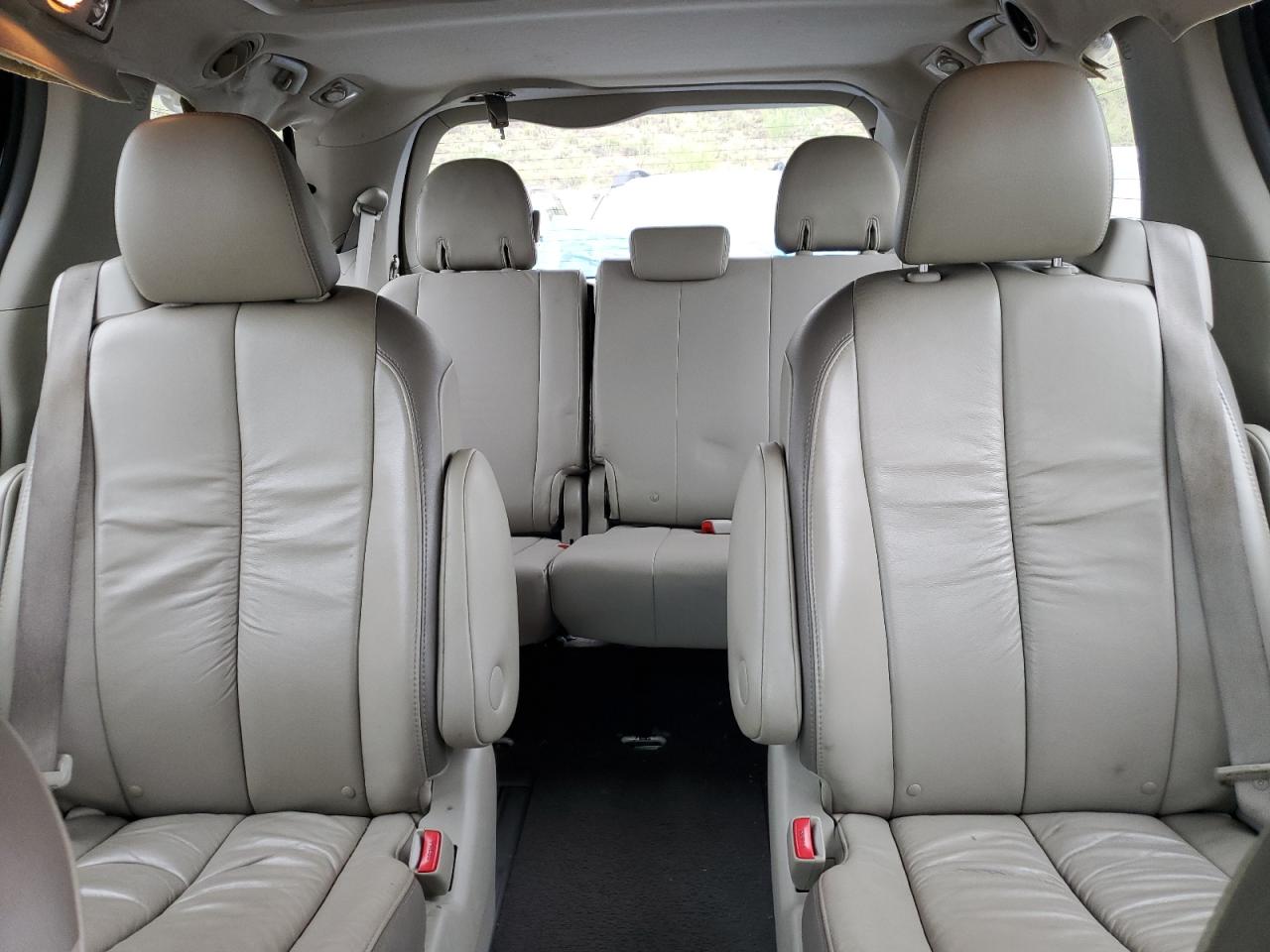 2011 Toyota Sienna Xle VIN: 5TDDK3DC8BS004931 Lot: 62487305