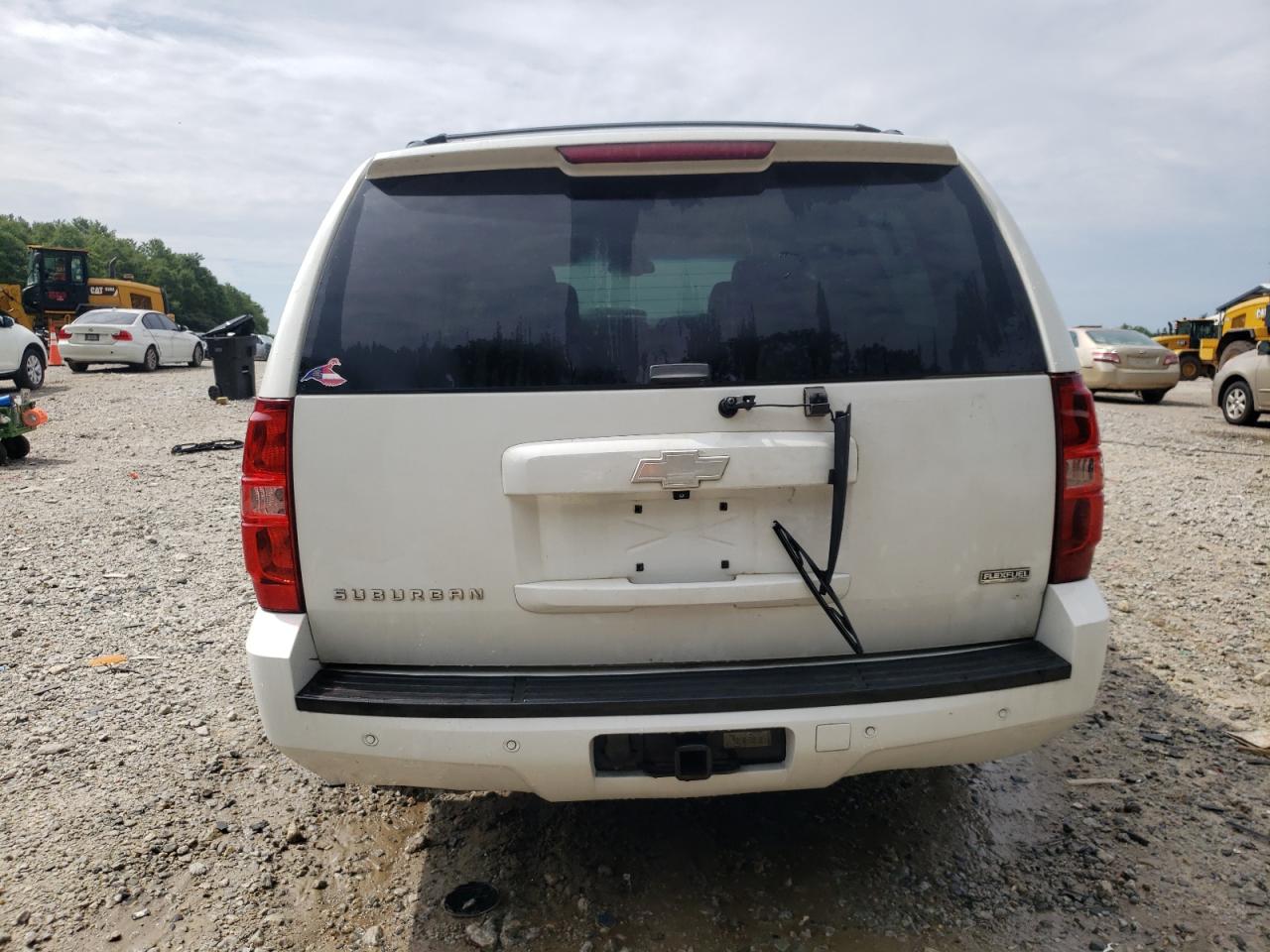 2008 Chevrolet Suburban K1500 Ls VIN: 1GNFK16308R254513 Lot: 62573335