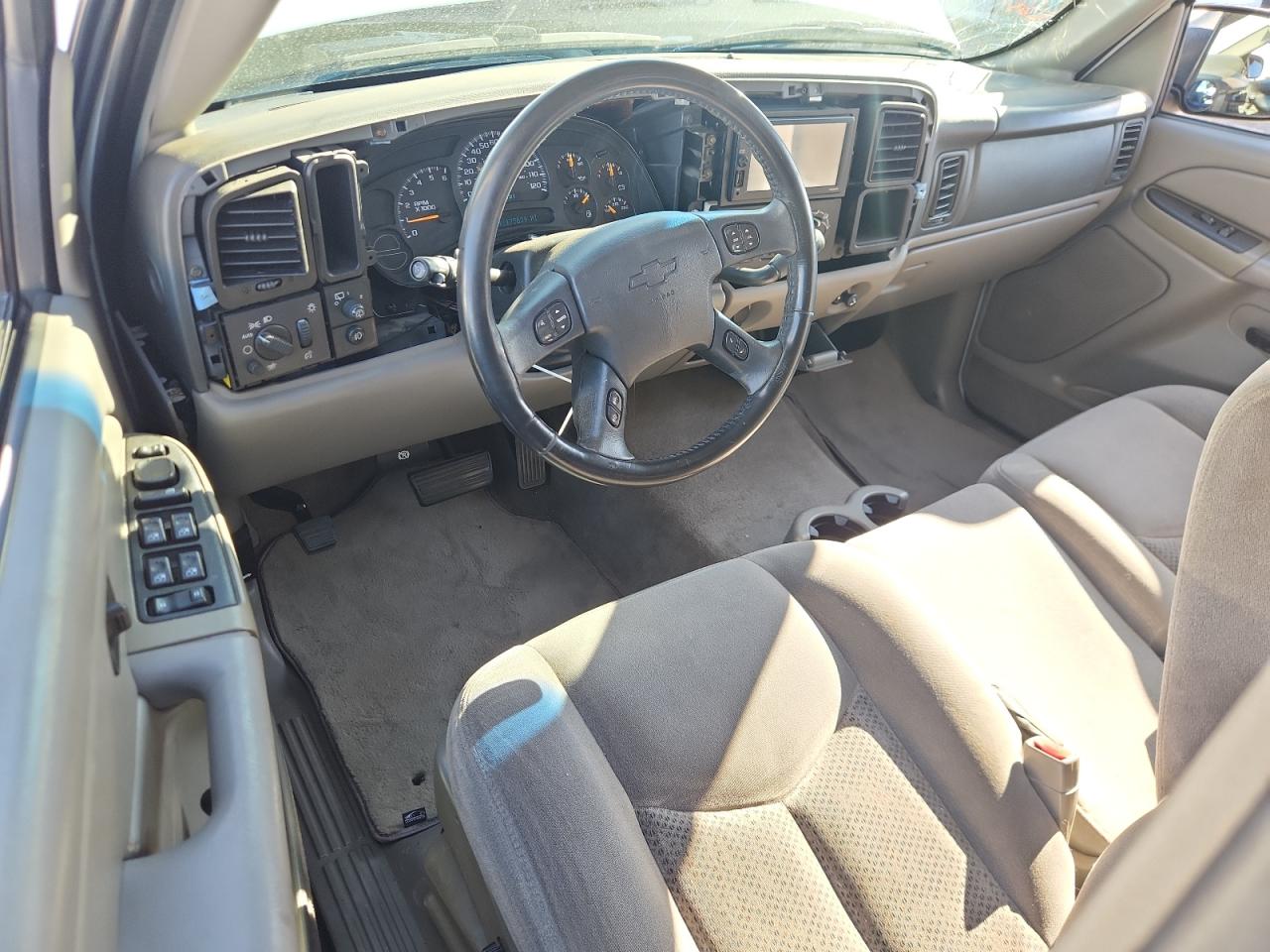 2005 Chevrolet Tahoe C1500 VIN: 1GNEC13V55R188096 Lot: 60110435