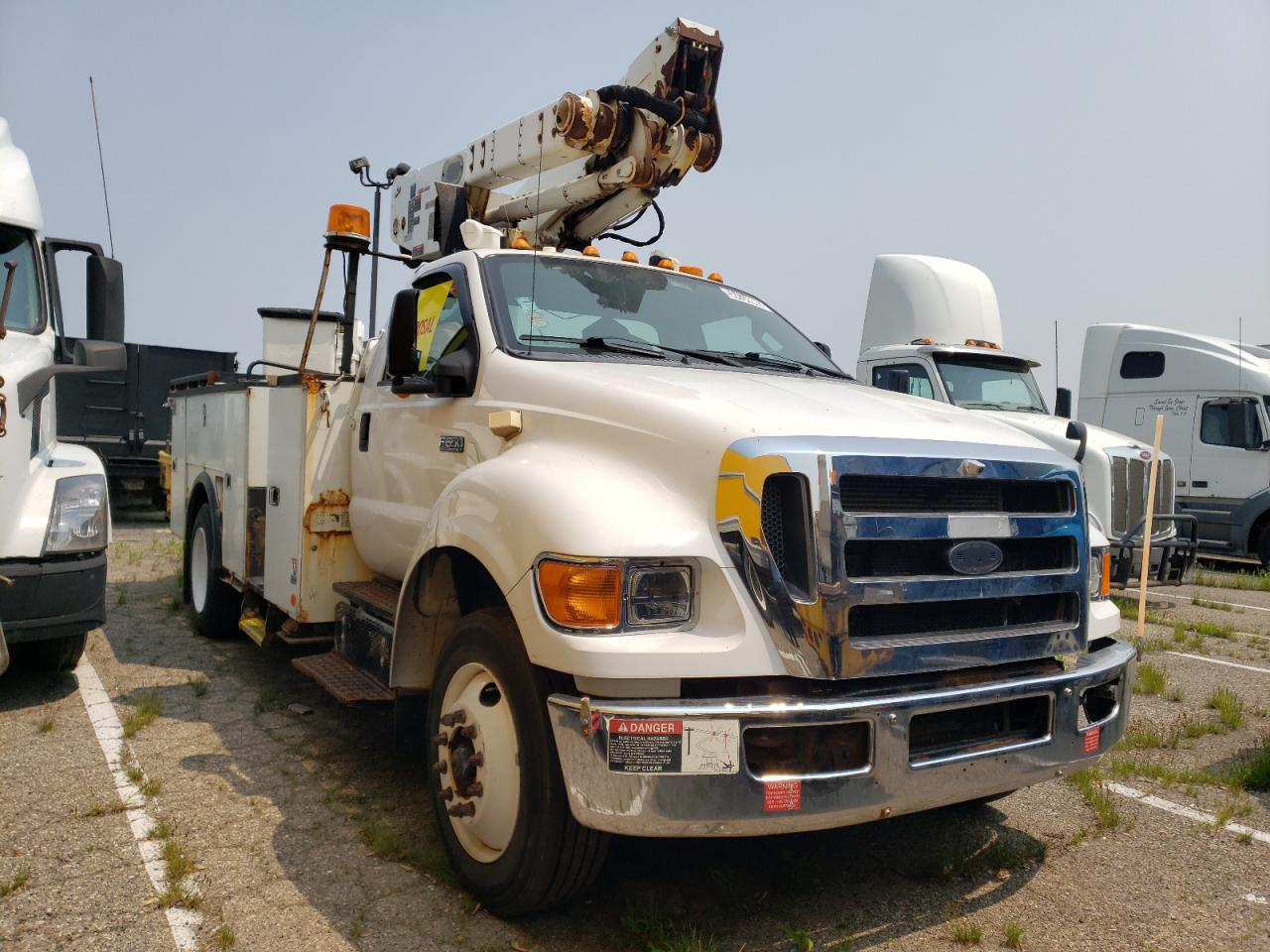 2011 Ford F650 Super Duty Bucket Truck na sprzedaż w Woodhaven, MI - Normal Wear