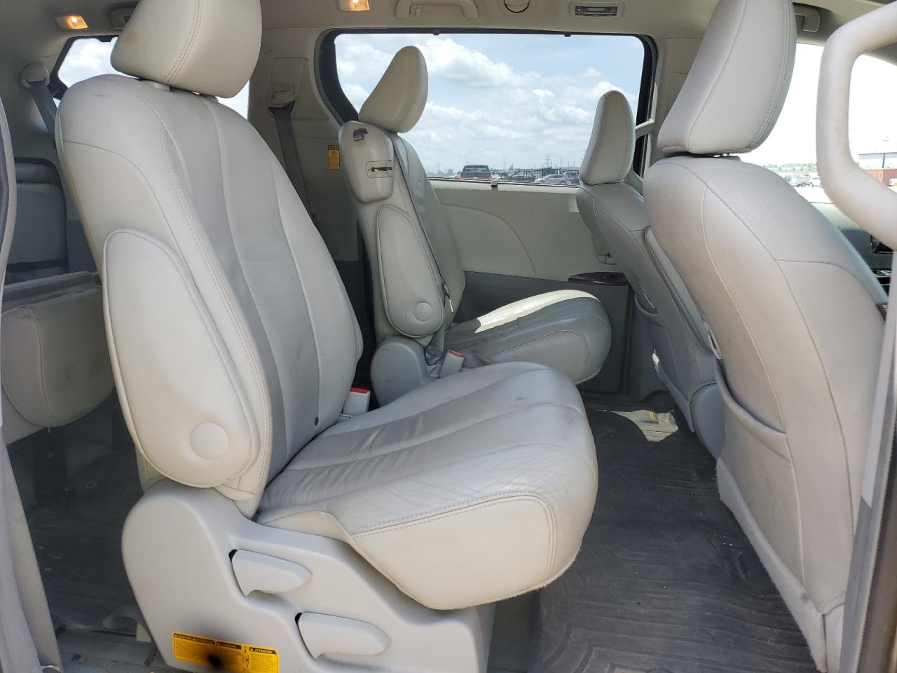 2013 Toyota Sienna Xle VIN: 5TDYK3DC7DS405214 Lot: 62500205