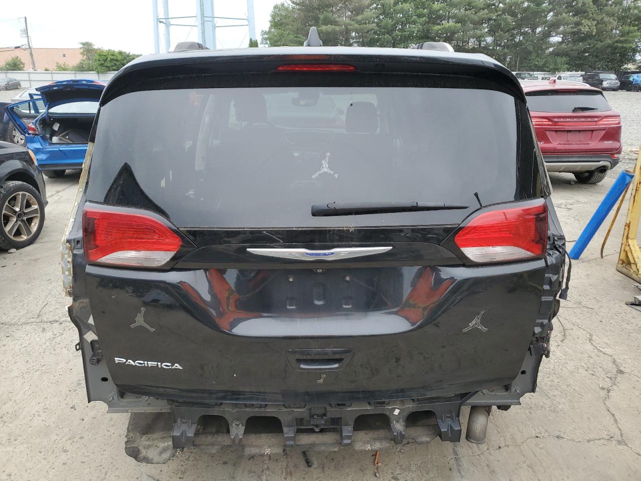 2018 Chrysler Pacifica Touring L Plus VIN: 2C4RC1EG3JR322360 Lot: 62024735