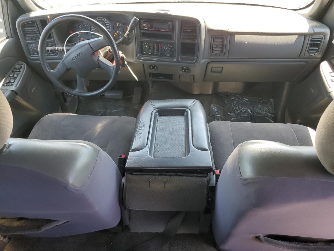 2005 GMC New Sierra C1500 VIN: 2GTEC13T251180814 Lot: 63102795