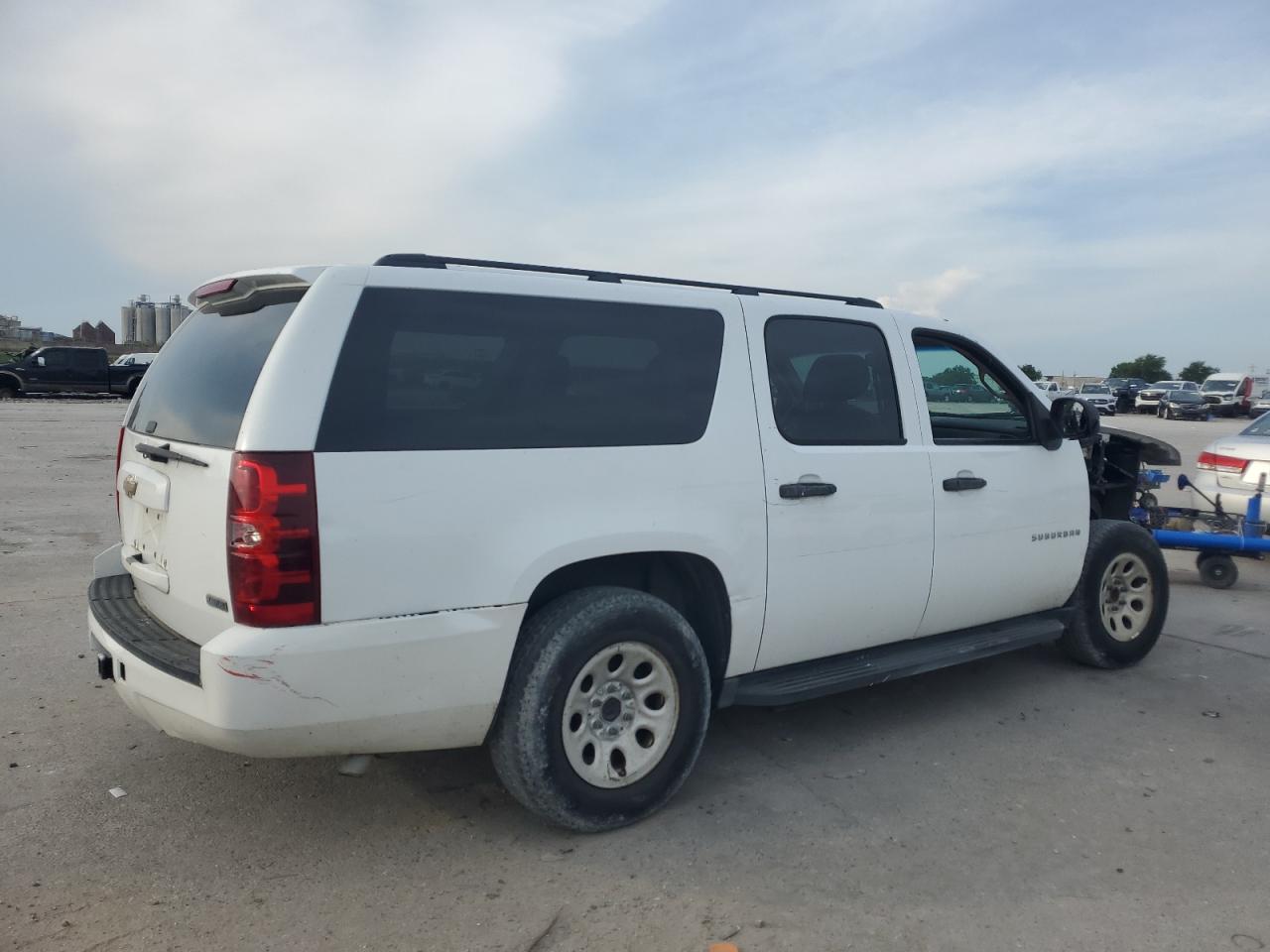 CHEVROLET SUBURBAN 2011 VIN 1GNSC5E07BR165023 zdjęcie 3