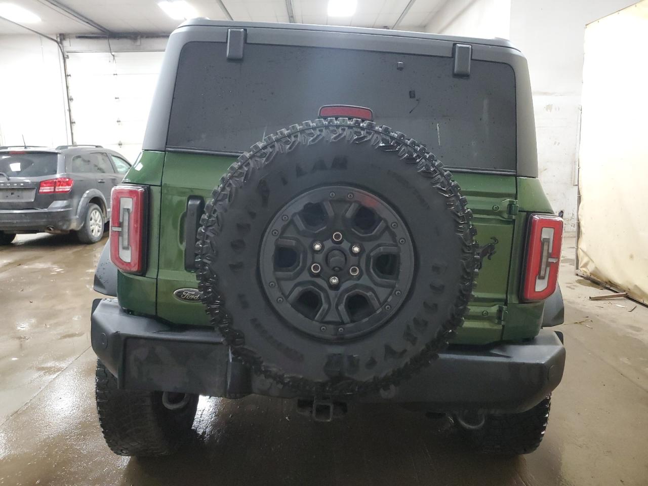 2023 Ford Bronco Base VIN: 1FMEE5DP1PLB75535 Lot: 61996135