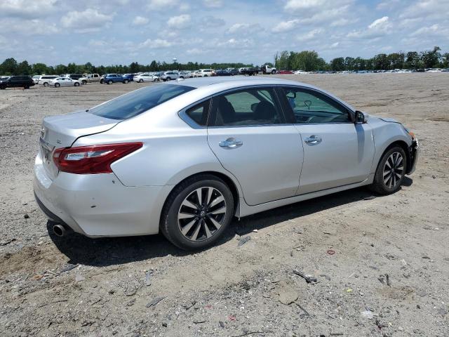  NISSAN ALTIMA 2018 Srebrny