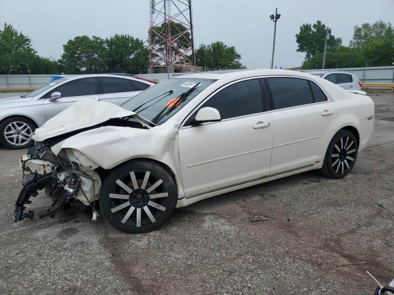 2010 Chevrolet Malibu 2Lt 3.6L for Sale in Dyer, IN - Front End