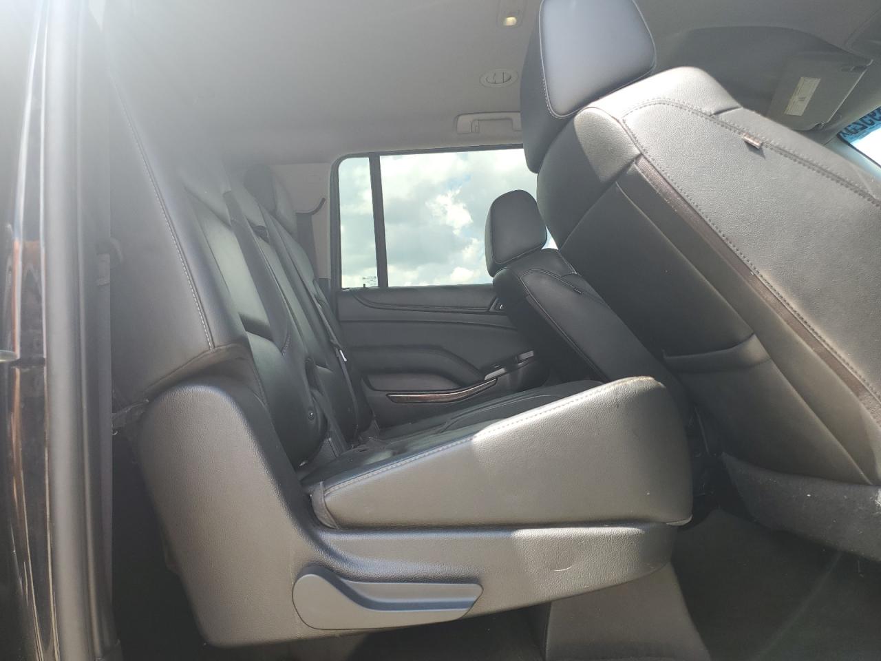 2017 Chevrolet Suburban K1500 Lt VIN: 1GNSKHKCXHR154125 Lot: 61239525