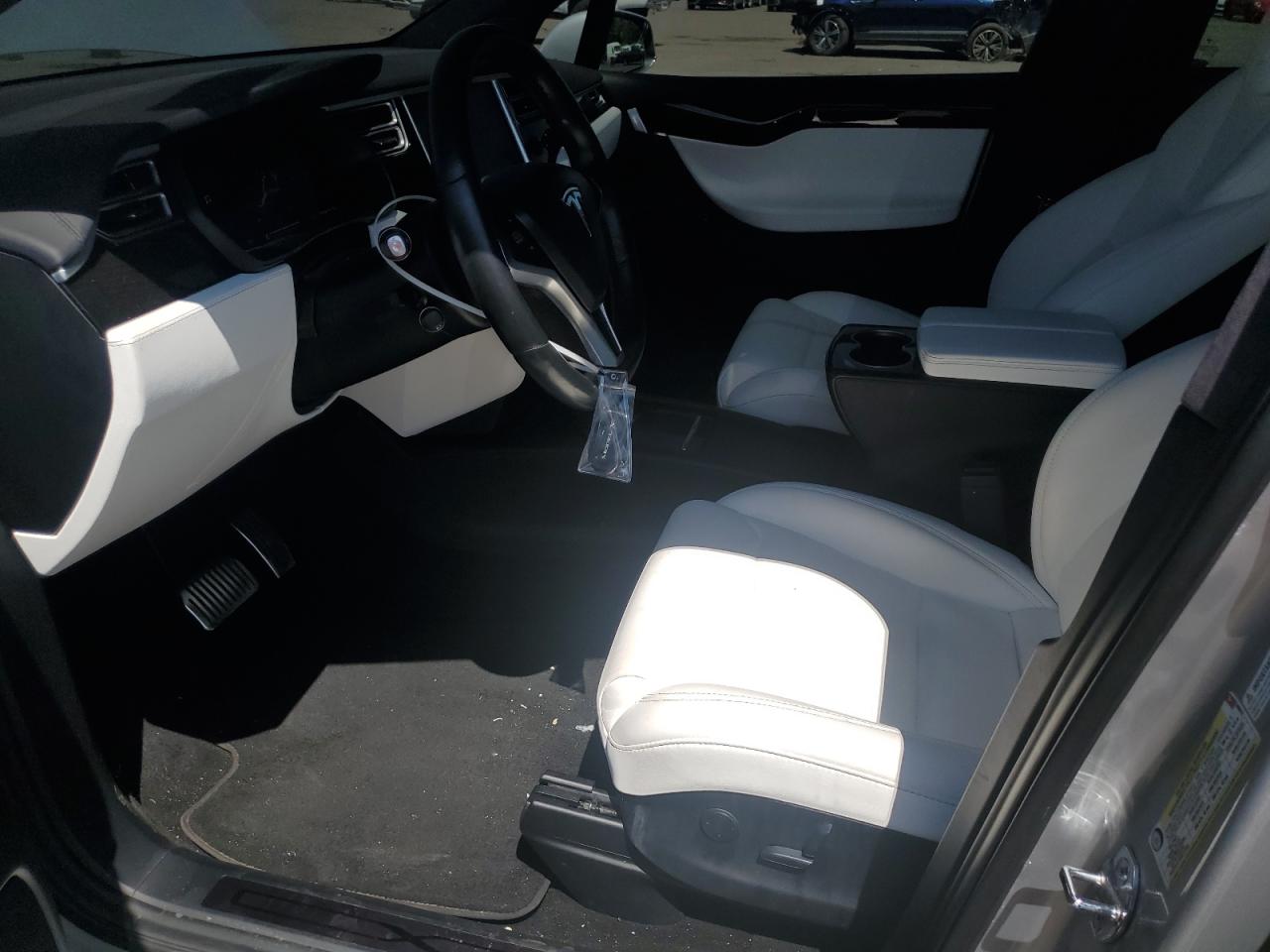 2018 Tesla Model X VIN: 5YJXCDE23JF090870 Lot: 60727355