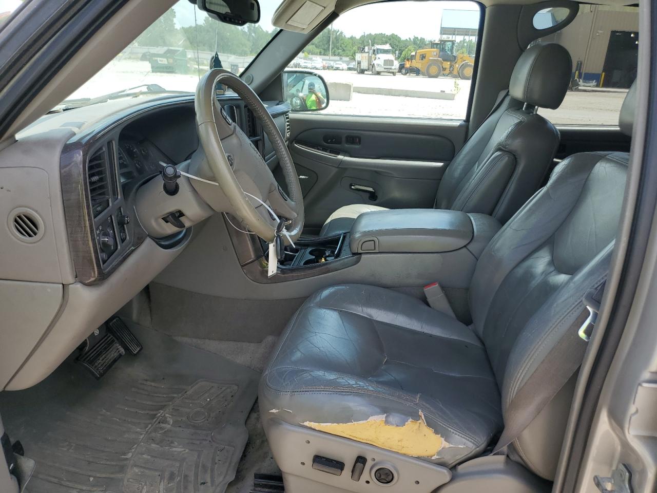 2005 GMC Yukon Denali VIN: 1GKEK63U45J136137 Lot: 62466665
