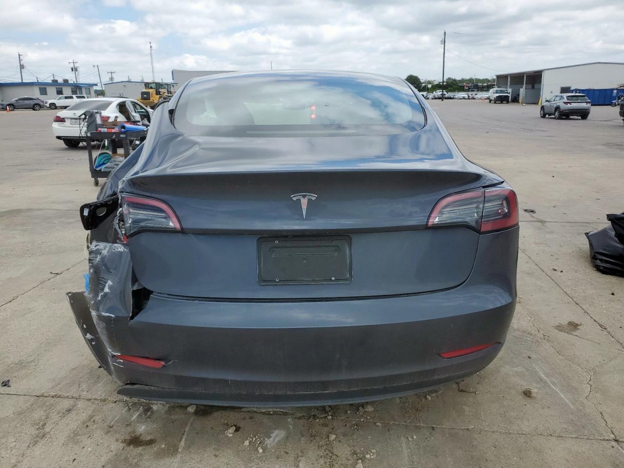 TESLA MODEL 3 2023 VIN 5YJ3E1EA0PF693637 фото 6