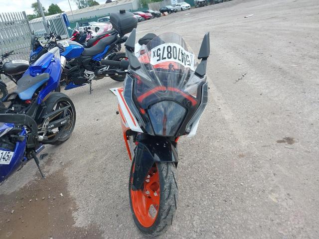 2024 KTM RC 125 22