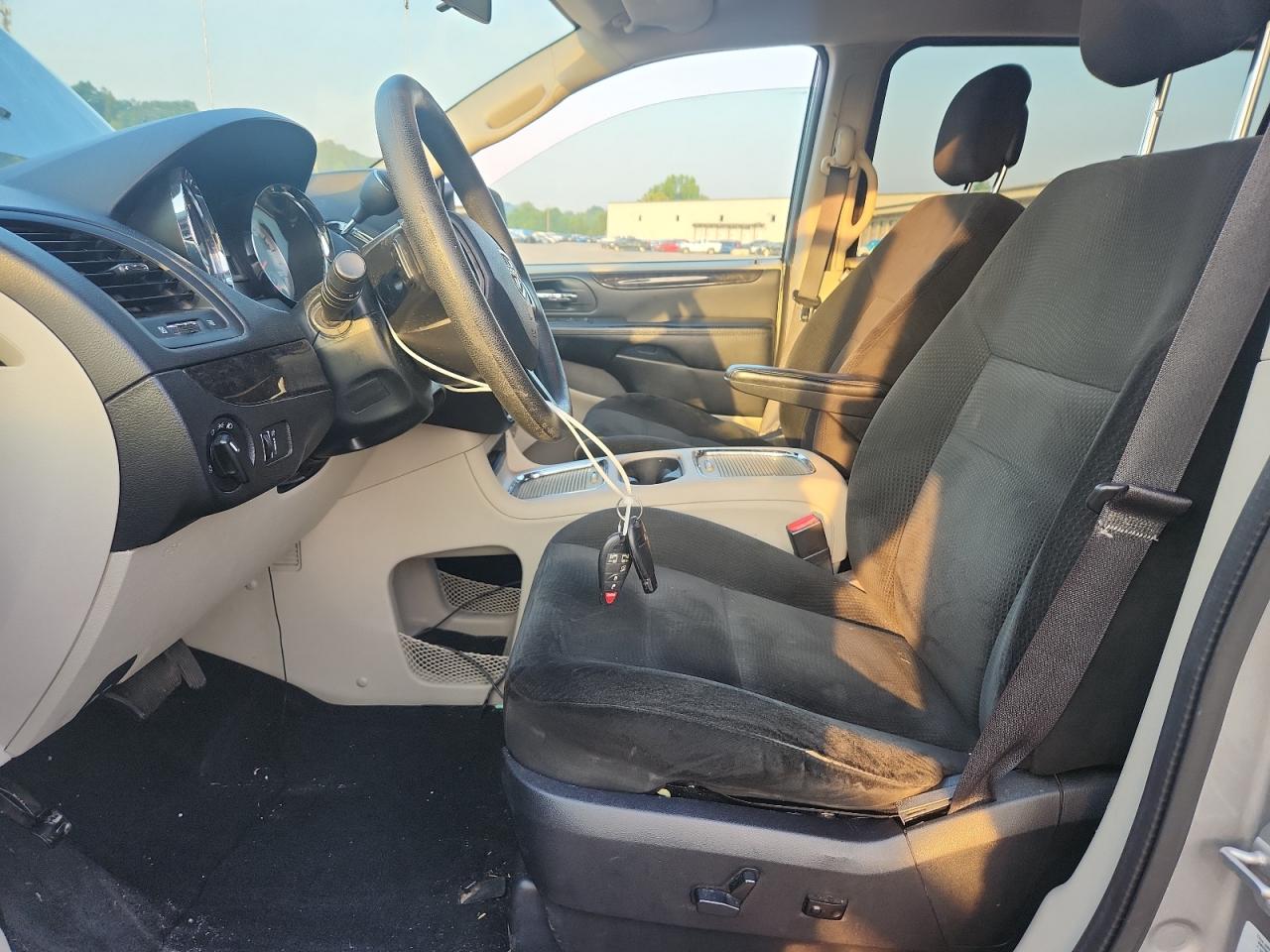 DODGE CARAVAN 2016 VIN 2C4RDGCG9GR168815 photo 7