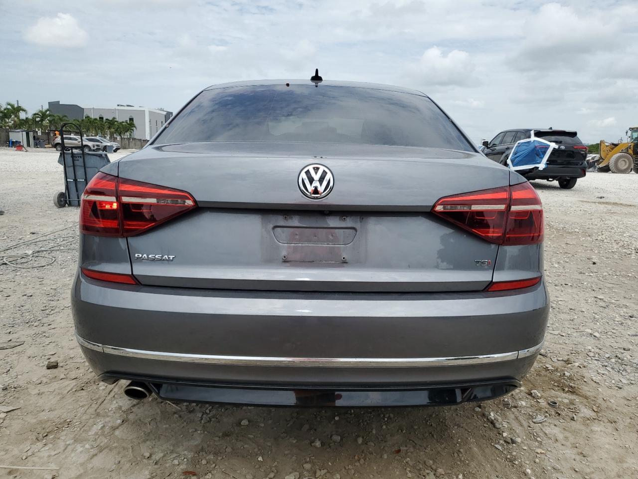 2018 Volkswagen Passat S VIN: 1VWAA7A39JC036236 Lot: 62844895