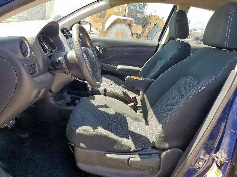  NISSAN VERSA 2018 Granatowy