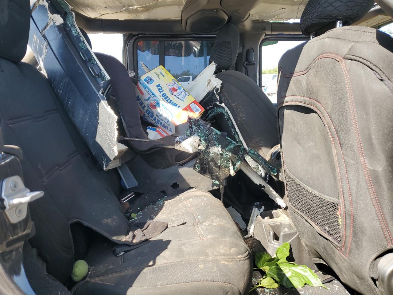 JEEP WRANGLER 2018 VIN 1C4HJXDG1JW181852 photo 11