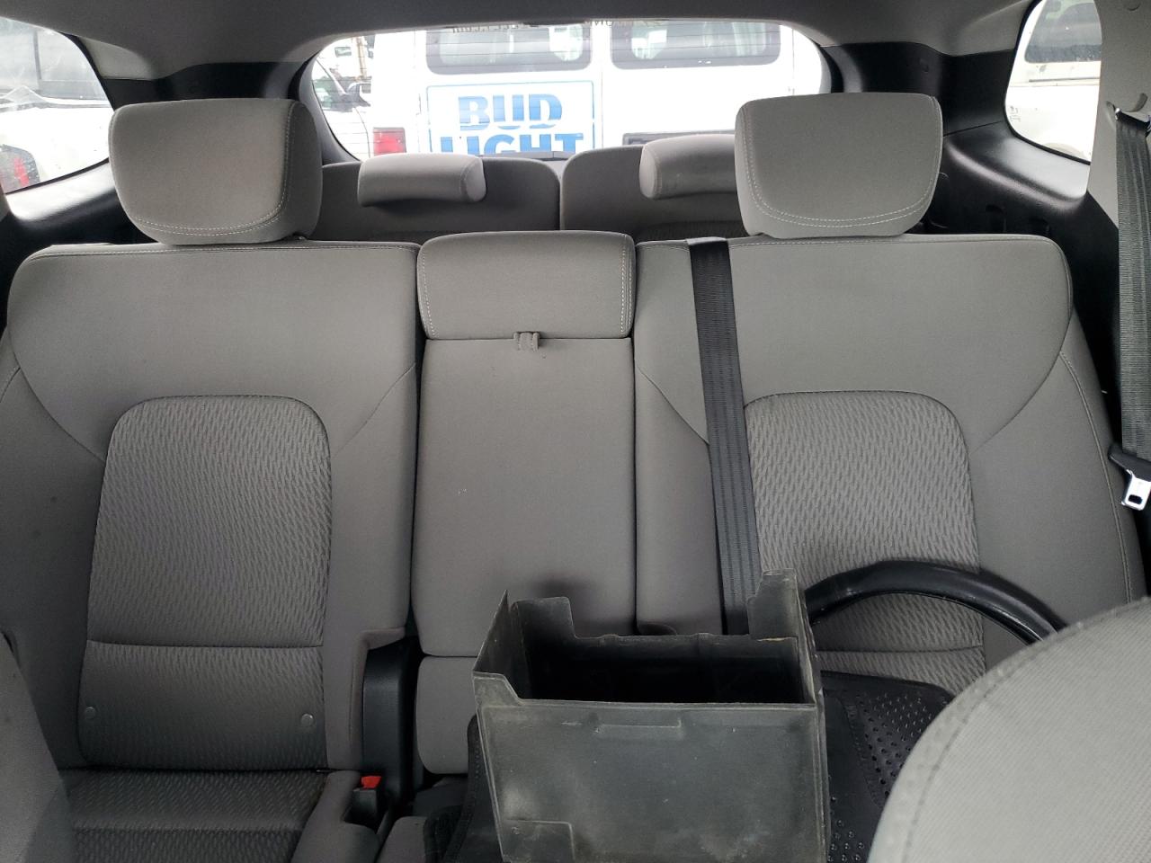 2017 Hyundai Santa Fe Se VIN: KM8SMDHF8HU223724 Lot: 63200465