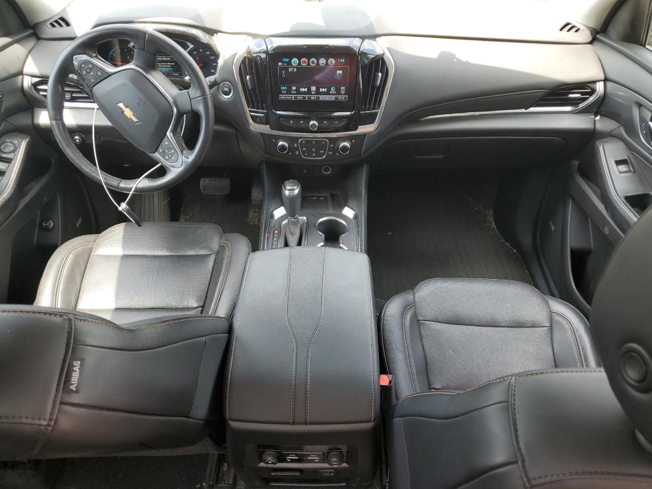 2018 Chevrolet Traverse Premier VIN: 1GNEVJKW1JJ281811 Lot: 62725705