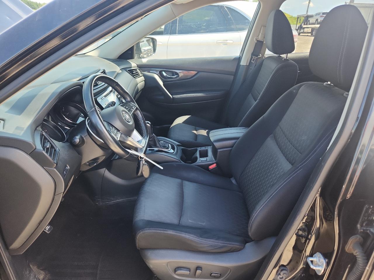 2017 Nissan Rogue S VIN: JN8AT2MV8HW268207 Lot: 62651275