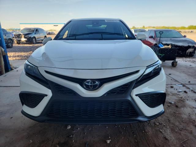  TOYOTA CAMRY 2022 Белый