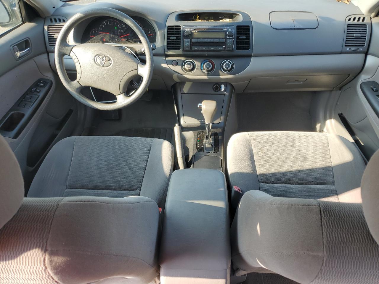 2005 Toyota Camry Le VIN: 4T1BE30K35U990103 Lot: 62395035