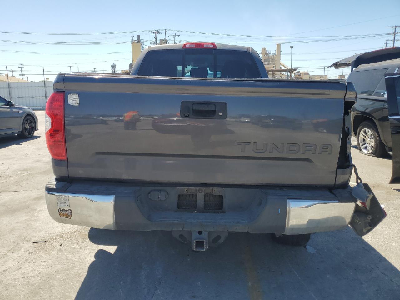 2018 Toyota Tundra Double Cab Sr VIN: 5TFRY5F17JX235551 Lot: 62708565