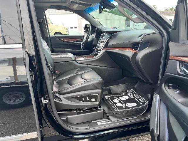 Parquets CADILLAC ESCALADE 2016 Czarny