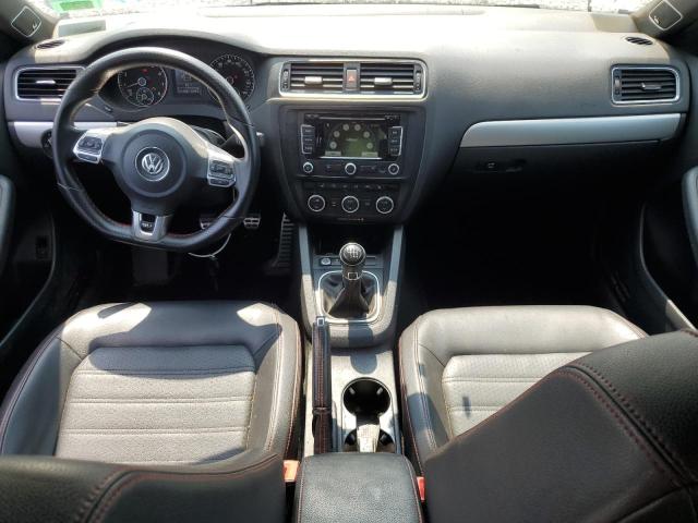 Sedans VOLKSWAGEN JETTA 2014 Srebrny