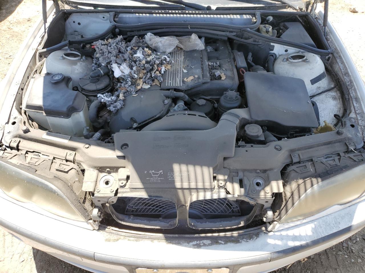 BMW 3 SERIES 2003 VIN WBAET37403NJ37225 photo 11