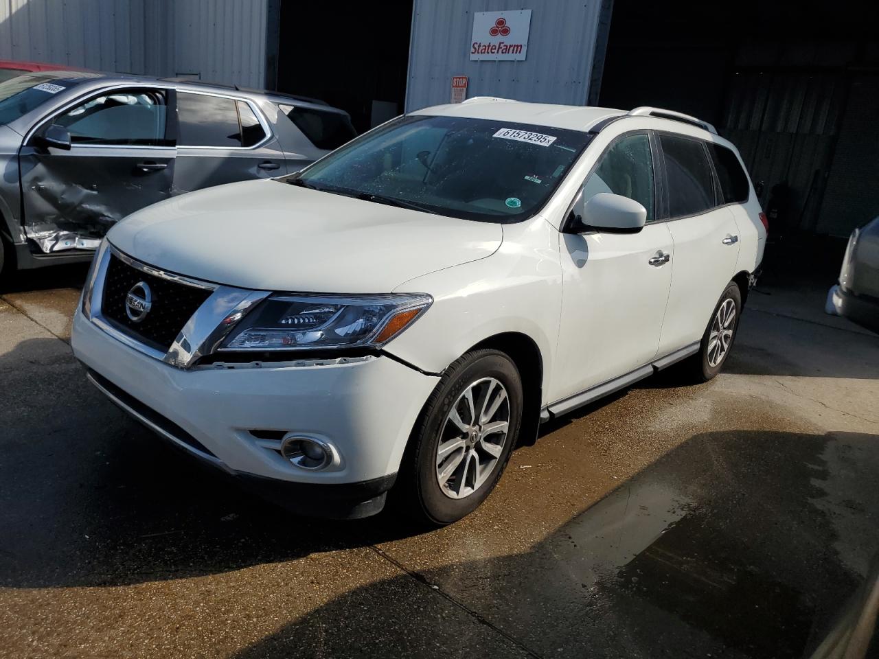 2016 Nissan Pathfinder S იყიდება New Orleans-ში, LA - Rear End