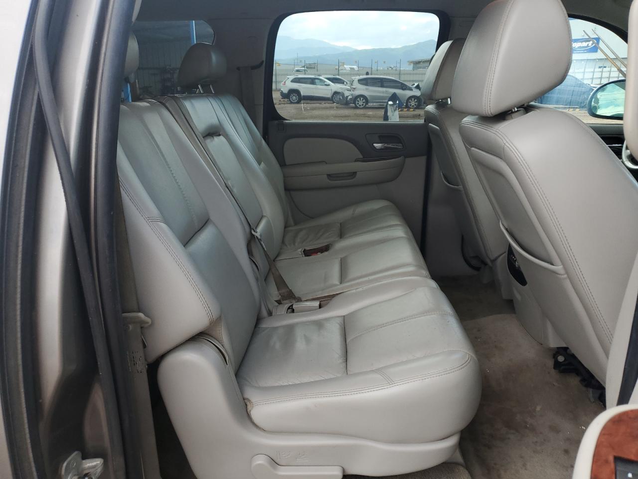 2007 Chevrolet Suburban K1500 VIN: 3GNFK16347G156437 Lot: 62600075