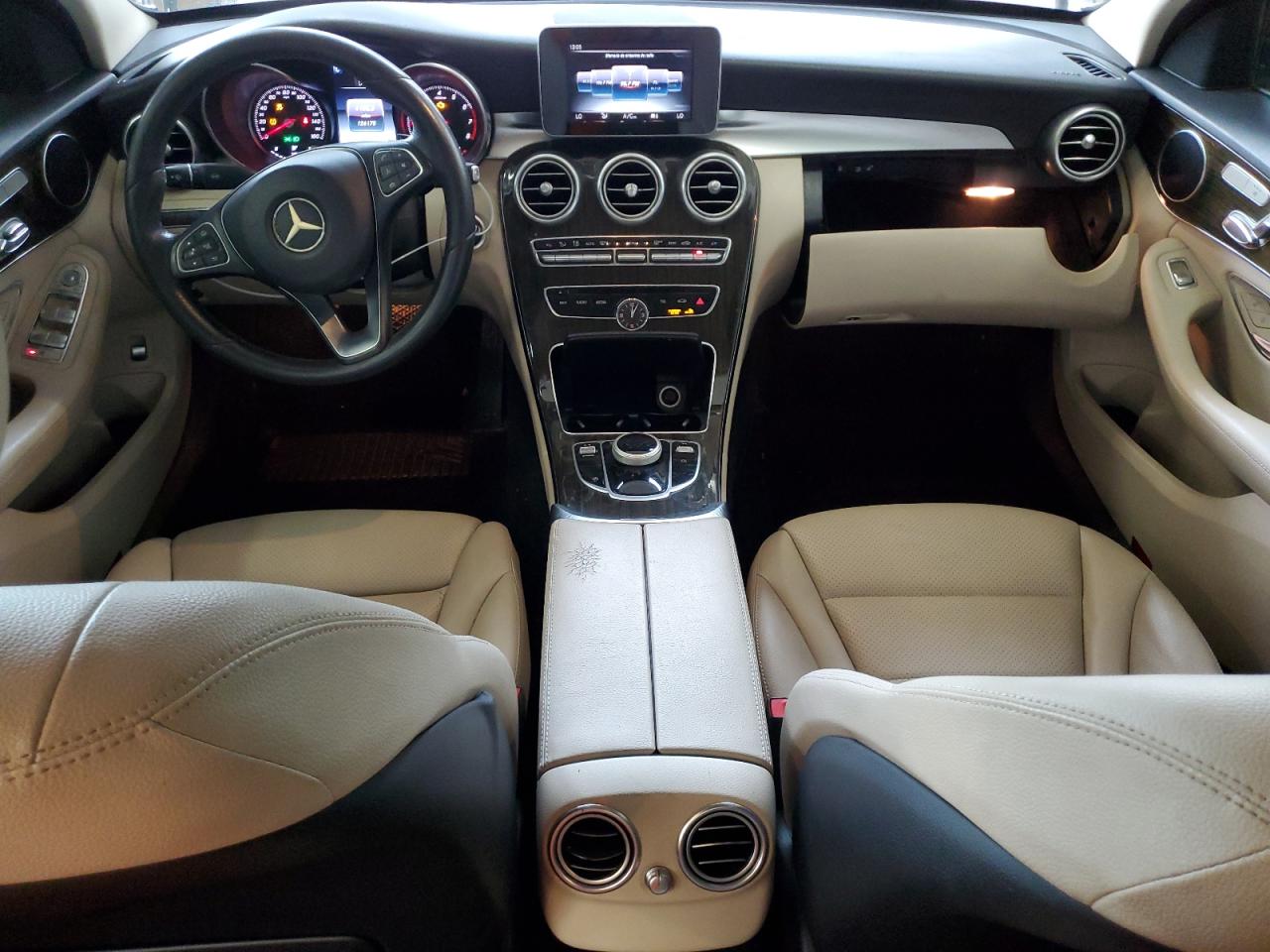 2018 Mercedes-Benz C 300 VIN: 55SWF4JB0HU231217 Lot: 62831505