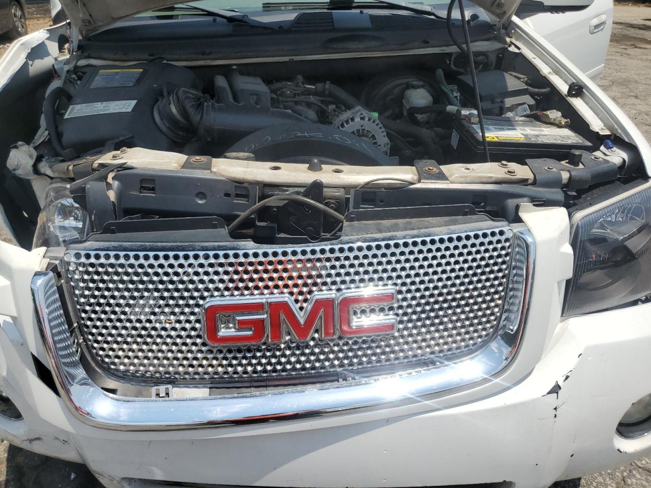 2005 GMC Envoy Denali VIN: 1GKES63M352327770 Lot: 62224605
