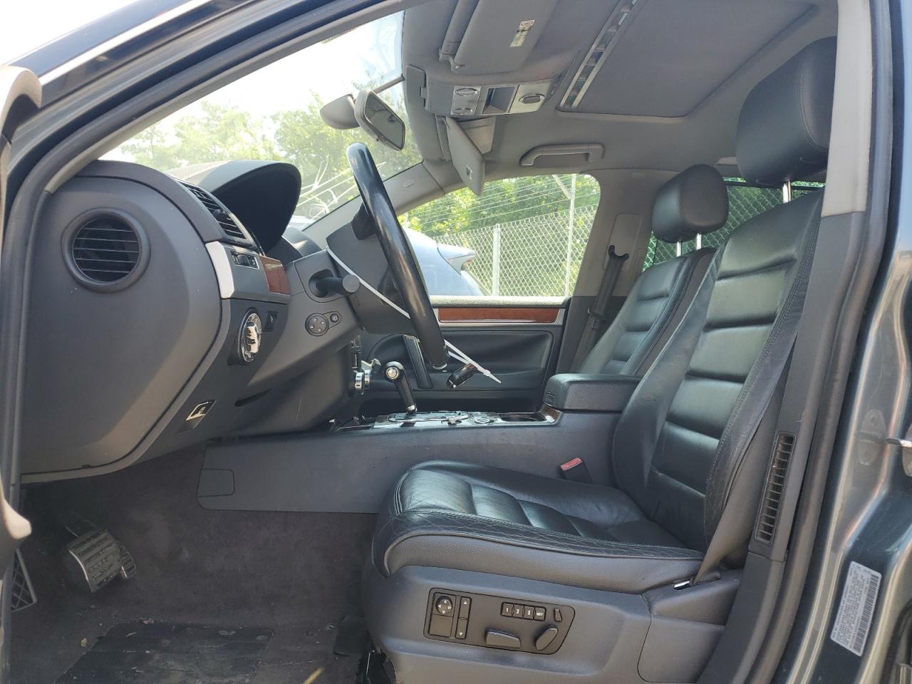 2004 Volkswagen Touareg 4.2 VIN: WVGCM67L94D006541 Lot: 62552605