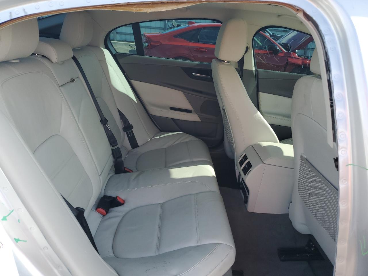 JAGUAR XE 2018 VIN SAJAE4FX1JCP23939 zdjęcie 10