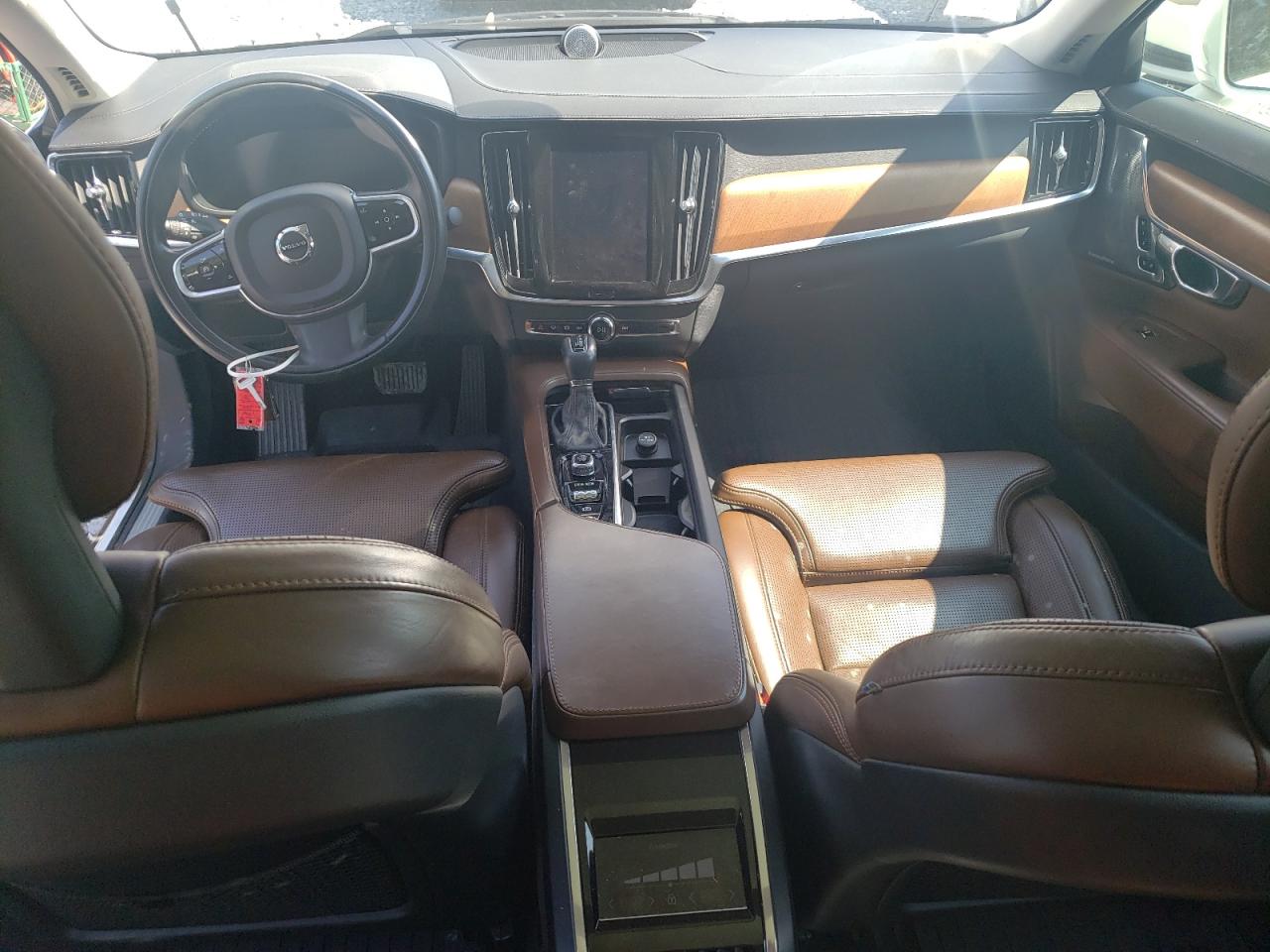 2018 Volvo S90 T6 Inscription VIN: LVY992MLXJP024028 Lot: 60911175