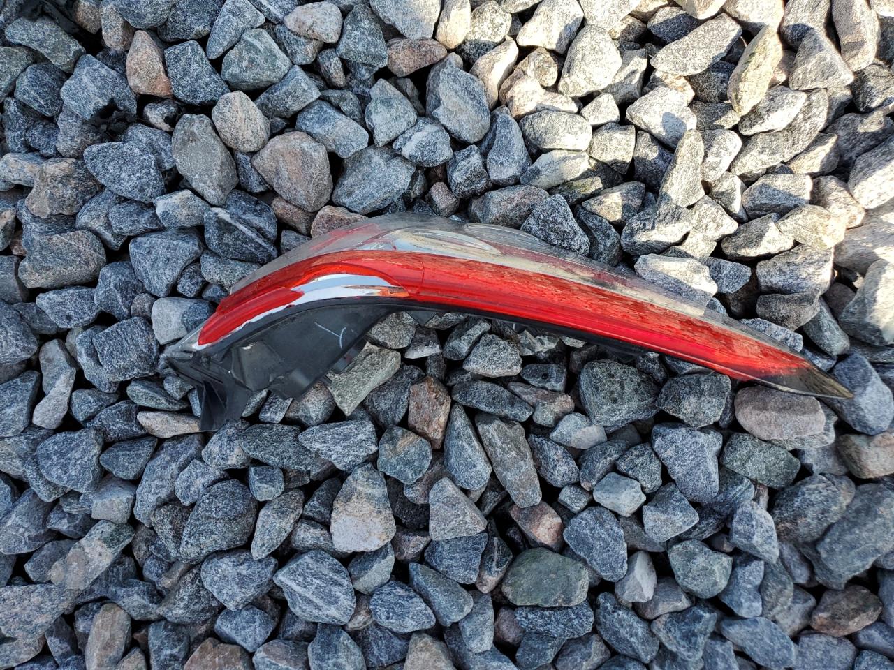 2018 Toyota Camry L VIN: 4T1B11HK0JU560009 Lot: 61396945