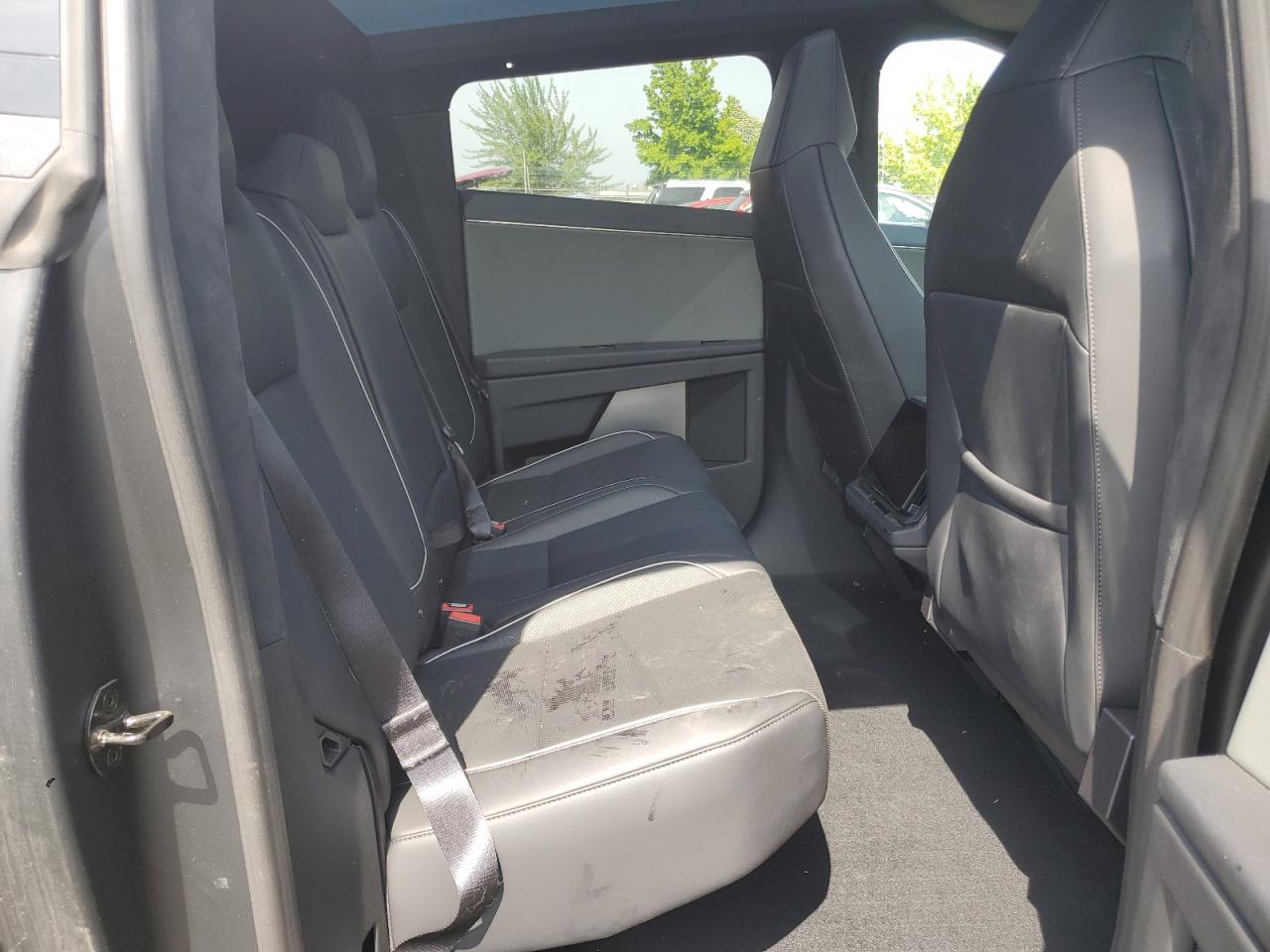 2024 Tesla Cybertruck VIN: 7G2CEHED5RA035120 Lot: 60296035