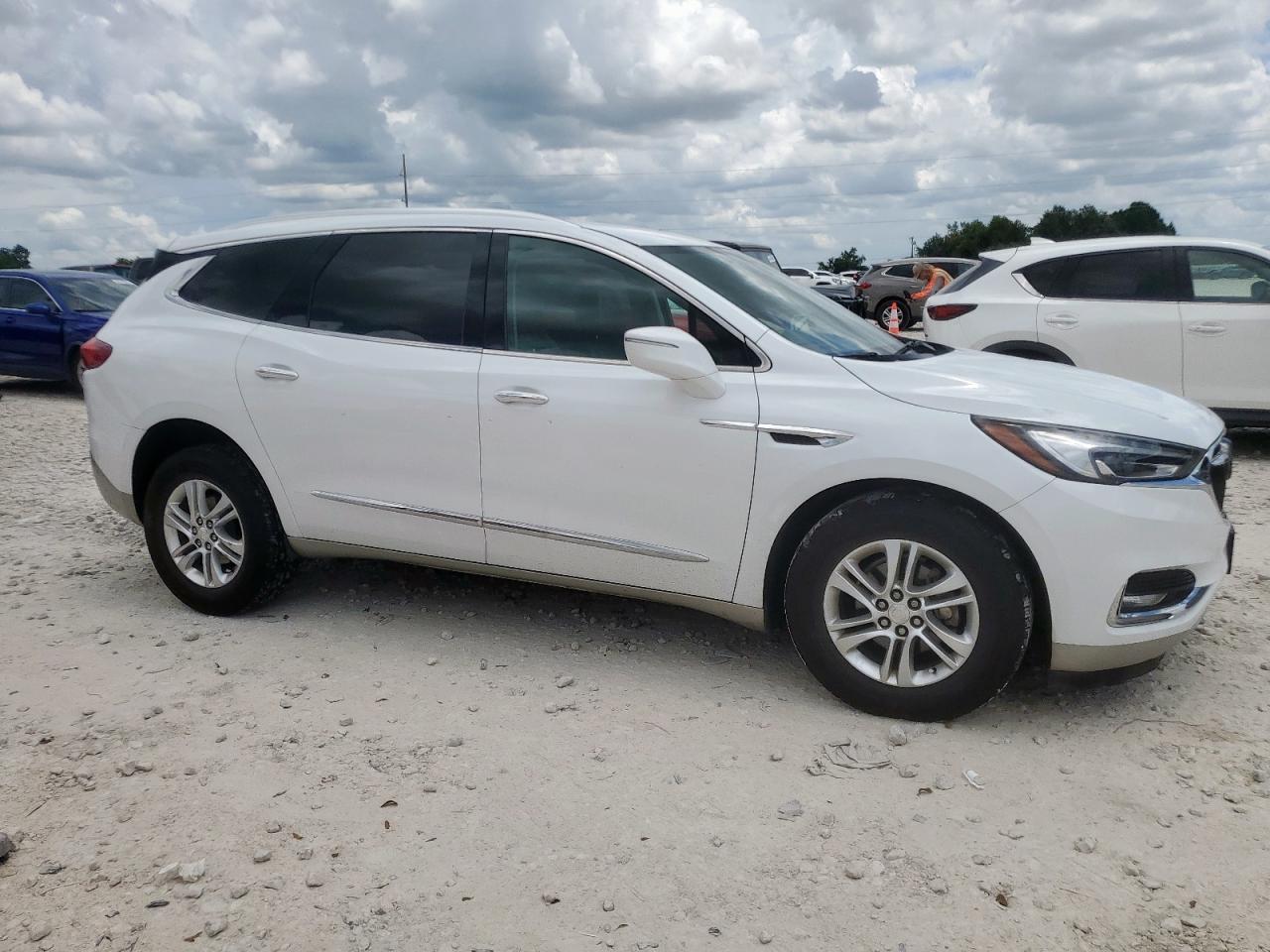 BUICK ENCLAVE 2020 VIN 5GAERBKW5LJ104993 фото 4