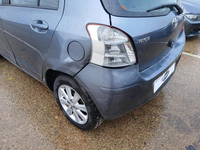 2009 TOYOTA YARIS TR V