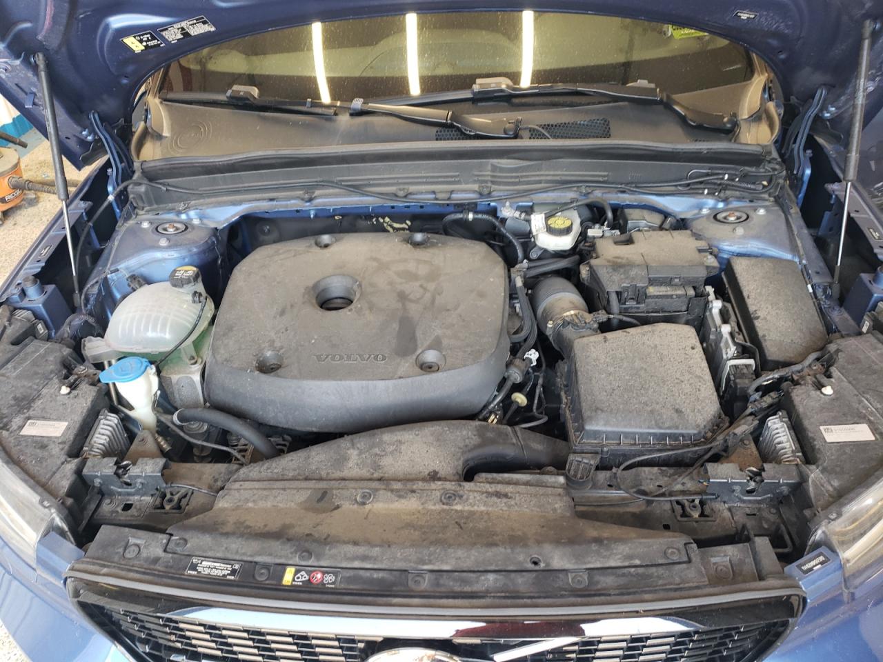 2021 Volvo Xc40 T5 R-Design VIN: YV4162UM0M2475912 Lot: 61825385