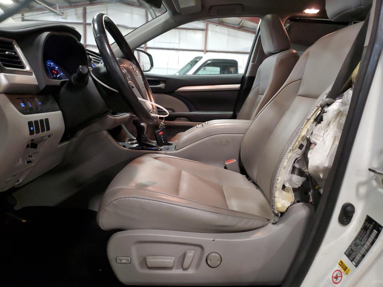 2018 Toyota Highlander Se VIN: 5TDJZRFH3JS531607 Lot: 62669485