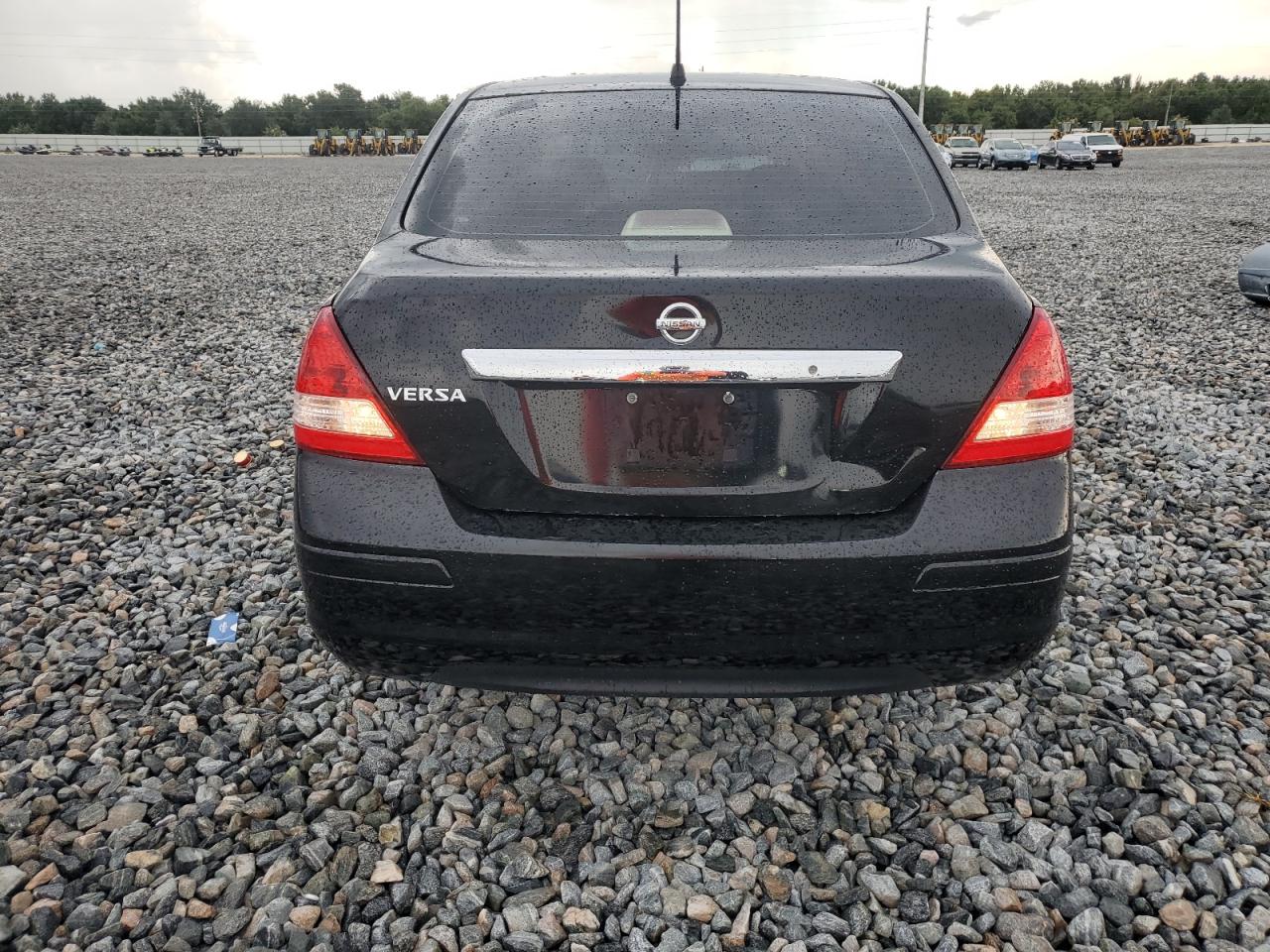 2008 Nissan Versa S VIN: 3N1BC11E58L450177 Lot: 61676145