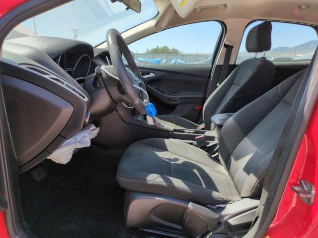 Sedans FORD FOCUS 2015 Czerwony