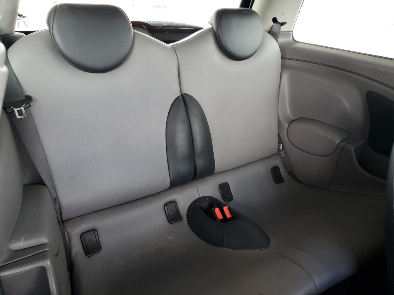 2006 Mini Cooper VIN: WMWRC33566TK15264 Lot: 61354305